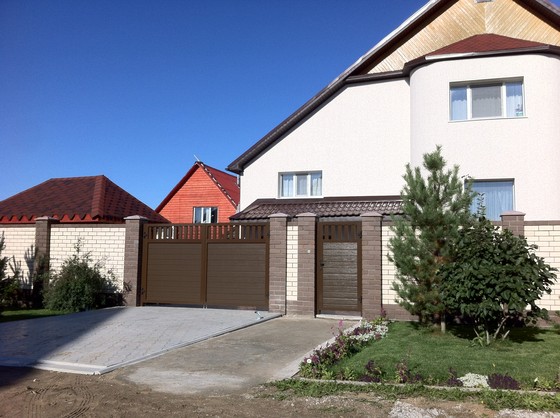 Распашные ворота и калитка &ldquo;Alutech&rdquo;, серия ADS400. Август 2012.